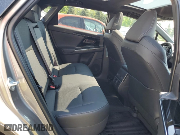 2023 Toyota bZ4X XLE z VIN JTMABACA1PA036308, wystawiony jako Copart lot #55640284 z przebiegiem Nie podano mil oraz . Historia ofert i sprzedaży dostępna na DreamBid. Obrazek 11.
