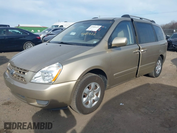 2009 Kia Sedona LX with VIN KNDMB233X96271235, listed as a IAAI auction lot 41681472 with 108,278 mi miles. Bid and sale history available at carsss.com. Image 17.
