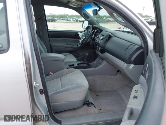 2008 Toyota Tacoma PreRunner with VIN 5TEJU62N38Z478817, listed as a IAAI auction lot 41908959 with 117,707 mi miles. Bid and sale history available at carsss.com. Image 5.