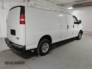 2018 GMC Savana Cargo Van with VIN 1GTW7BFG1J1340839, listed as a Copart auction lot 43284125 with 104,139 mi miles and Clean Title. Bid and sale history available at carsss.com. Image 3.
