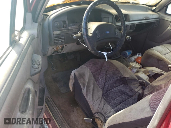 1994 Ford F-250 with VIN 1FTHX26F4RKC07238, listed as a Copart auction lot 42252885 with 0 mi miles and Non Repairable. Bid and sale history available at carsss.com. Image 8.