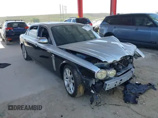 2008 Jaguar XJ with VIN SAJWA79B48SH22788, listed as a IAAI auction lot 41530902 with 124,334 mi miles. Bid and sale history available at carsss.com. Image 1.
