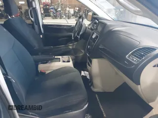 2011 Chrysler Town & Country Touring with VIN 2A4RR5DG4BR779844, listed as a IAAI auction lot 42167693 with 272,502 mi miles and . Bid and sale history available at DreamBid. Image 5.