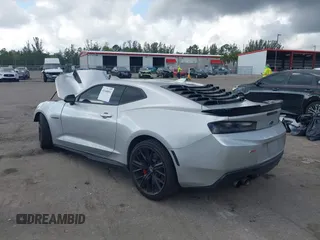 2018 Chevrolet Camaro 2SS z VIN 1G1FH1R72J0159136, wystawiony jako IAAI lot #41540051 z przebiegiem Nie podano mil oraz . Historia ofert i sprzedaży dostępna na DreamBid. Obrazek 3.