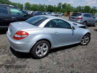 2006 Mercedes-Benz SLK 280 with VIN WDBWK54F66F107123, listed as a Copart auction lot 62306965 with 70,880 mi miles and Salvage title. Bid and sale history available at DreamBid. Image 3.