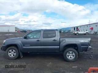 2014 Toyota Tacoma with VIN 3TMLU4EN1EM158171, listed as a IAAI auction lot 41980335 with 193,444 mi miles. Bid and sale history available at carsss.com. Image 15.