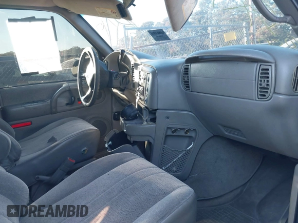 2003 Chevrolet Astro z VIN 1GNEL19X43B128003, wystawiony jako IAAI lot #40588182 z przebiegiem Nie podano mil oraz . Historia ofert i sprzedaży dostępna na DreamBid. Obrazek 5.