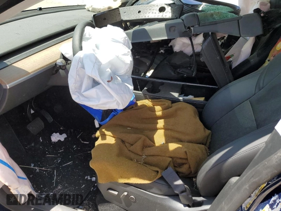 2024 Tesla Model Y Long Range with VIN 7SAYGDEEXRA286528, listed as a Copart auction lot 56321585 with Not provided miles and Salvage title. Bid and sale history available at DreamBid. Image 7.