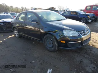2010 Volkswagen Jetta Sedan Limited with VIN 3VWAX7AJ4AM141777, listed as a IAAI auction lot 41461764 with 221,764 mi miles. Bid and sale history available at carsss.com. Image 1.