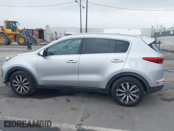2017 Kia Sportage EX with VIN KNDPN3ACXH7085538, listed as a IAAI auction lot 42586950 with 199,746 mi miles and . Bid and sale history available at DreamBid. Image 14.