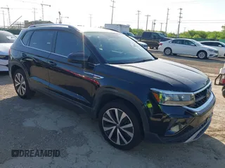 2022 Volkswagen Taos SE z VIN 3VVRX7B21NM097841, wystawiony jako IAAI lot #42060179 z przebiegiem 60 135 mil mil oraz . Historia ofert i sprzedaży dostępna na DreamBid. Obrazek 1.