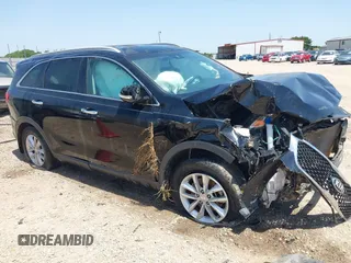 2017 Kia Sorento LX z VIN 5XYPG4A38HG279181, wystawiony jako IAAI lot #42287347 z przebiegiem 113 252 mil mil oraz . Historia ofert i sprzedaży dostępna na DreamBid. Obrazek 1.