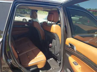 2011 Jeep Grand Cherokee Overland with VIN 1J4RR6GT1BC647292, listed as a IAAI auction lot 42069742 with 199,340 mi miles. Bid and sale history available at carsss.com. Image 8.