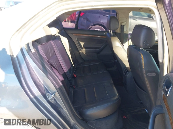 2005 Volkswagen Jetta 2.5L with VIN 3VWDF71K75M605160, listed as a IAAI auction lot 41624273 with 184,439 mi miles and . Bid and sale history available at DreamBid. Image 8.