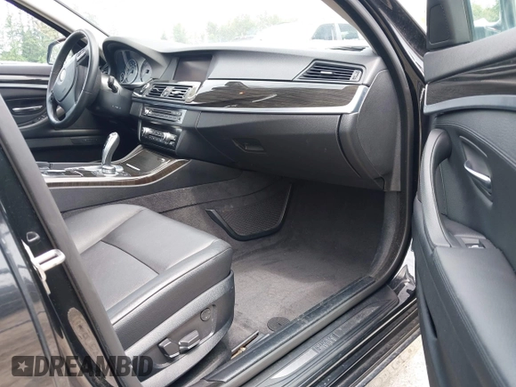 2013 BMW 5 Series 528i xDrive with VIN WBAXH5C59DDW14522, listed as a IAAI auction lot 42580923 with 106,400 mi miles and . Bid and sale history available at DreamBid. Image 5.