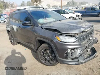2022 Jeep Compass Latitude с VIN 3C4NJDBB6NT227843, выставлен на аукционе IAAI как лот 41207967 с пробегом 49 248 миль миль и . История ставок и продаж доступна на DreamBid. Изображение 1.