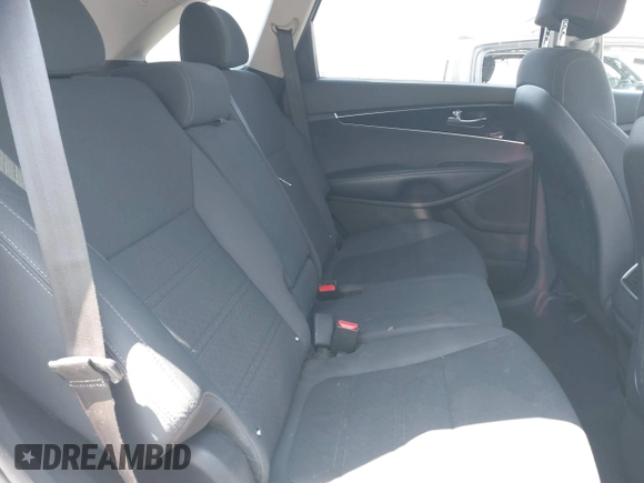 2017 Kia Sorento LX with VIN 5XYPG4A50HG232597, listed as a IAAI auction lot 42196386 with 107,514 mi miles and . Bid and sale history available at DreamBid. Image 8.