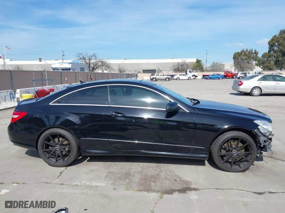 2011 Mercedes-Benz E-Class E 550 with VIN WDDKJ7CB8BF078706, listed as a IAAI auction lot 41892595 with 159,923 mi miles. Bid and sale history available at carsss.com. Image 14.