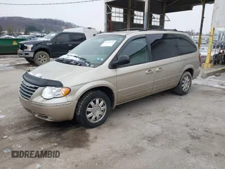 2005 Chrysler Town & Country Touring z VIN 2C8GP54L85R192954, wystawiony jako IAAI lot #41530918 z przebiegiem 242 193 mil mil oraz . Historia ofert i sprzedaży dostępna na DreamBid. Obrazek 17.