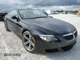 2010 BMW M6 z VIN WBSEH9C53ACY25369, wystawiony jako Copart lot #35884113 z przebiegiem 45 052 mil mil oraz Szkoda całkowita • Salvage title. Historia ofert i sprzedaży dostępna na DreamBid. Obrazek 4.