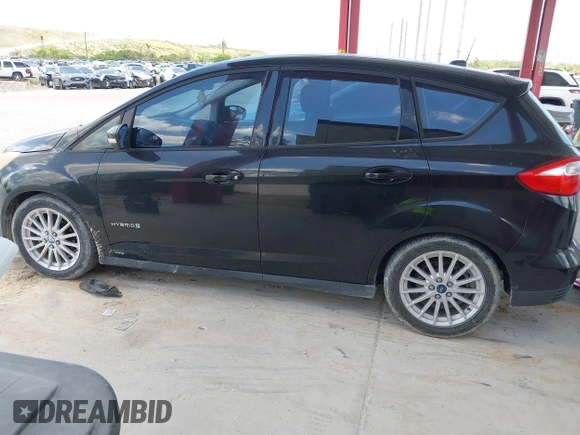 2013 Ford C-Max SE z VIN 1FADP5AUXDL511432, wystawiony jako IAAI lot #42314733 z przebiegiem 140 616 mil mil oraz . Historia ofert i sprzedaży dostępna na DreamBid. Obrazek 14.