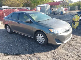 2012 Toyota Camry L z VIN 4T1BF1FK4CU623815, wystawiony jako IAAI lot #42028913 z przebiegiem 238 303 mil mil oraz . Historia ofert i sprzedaży dostępna na DreamBid. Obrazek 1.