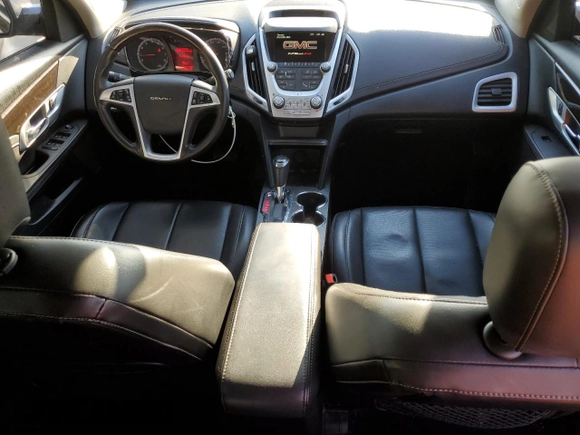 2017 GMC Terrain Denali z VIN 2GKFLRE35H6104385, wystawiony jako Copart lot #49661185 z przebiegiem 79 520 mil mil oraz Szkoda całkowita • Salvage title. Historia ofert i sprzedaży dostępna na DreamBid. Obrazek 8.