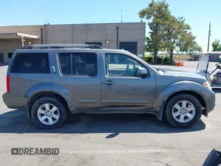 2008 Nissan Pathfinder LE z VIN 5N1AR18U08C661055, wystawiony jako IAAI lot #42792867 z przebiegiem 386 235 mil mil oraz . Historia ofert i sprzedaży dostępna na DreamBid. Obrazek 12.