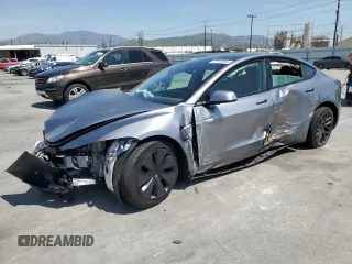 2024 Tesla Model 3 z VIN 5YJ3E1EA8RF870082, wystawiony jako Copart lot #51914895 z przebiegiem 4 353 mil mil oraz Szkoda całkowita • Salvage title. Historia ofert i sprzedaży dostępna na DreamBid. Obrazek 1.