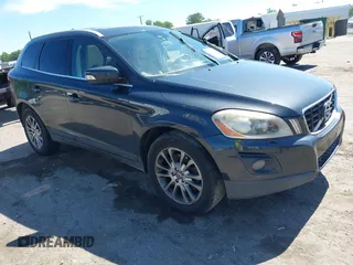 2010 Volvo XC60 3.0T z VIN YV4992DZ6A2034531, wystawiony jako IAAI lot #42189423 z przebiegiem 256 201 mil mil oraz . Historia ofert i sprzedaży dostępna na DreamBid. Obrazek 1.