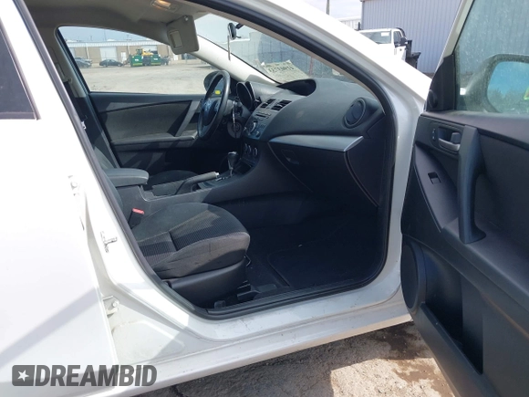 2013 Mazda 3 i Touring with VIN JM1BL1L72D1781733, listed as a IAAI auction lot 41903733 with 138,286 mi miles and . Bid and sale history available at carsss.com. Image 5.