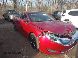 2013 Lincoln MKZ with VIN 3LN6L2J91DR823046, listed as a IAAI auction lot 41096934 with 131,015 mi miles. Bid and sale history available at carsss.com. Image 1.