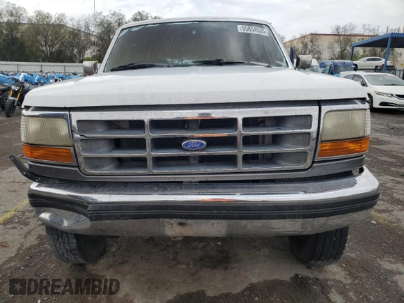 1992 Ford F-250 z VIN 1FTHX26G4NKB83915, wystawiony jako Copart lot #55854535 z przebiegiem Nie podano mil oraz Szkoda całkowita • Salvage title. Historia ofert i sprzedaży dostępna na DreamBid. Obrazek 5.