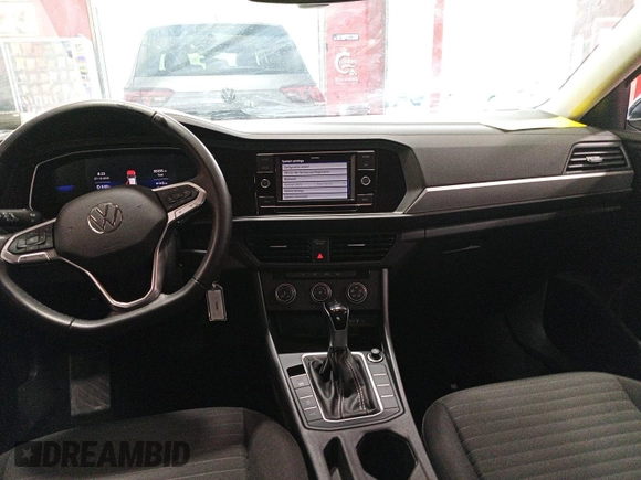 2024 Volkswagen Jetta S z VIN 3VW5M7BU1RM076143, wystawiony jako IAAI lot #42786512 z przebiegiem 30 201 mil mil oraz . Historia ofert i sprzedaży dostępna na DreamBid. Obrazek 7.