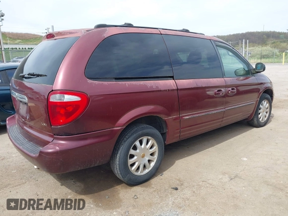 2002 Chrysler Town & Country LXi with VIN 2C4GP54L92R787826, listed as a IAAI auction lot 42079820 with 231,390 mi miles. Bid and sale history available at carsss.com. Image 4.