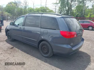 2007 Toyota Sienna CE with VIN 5TDZK23C77S030350, listed as a IAAI auction lot 42231747 with 218,321 mi miles and . Bid and sale history available at carsss.com. Image 3.