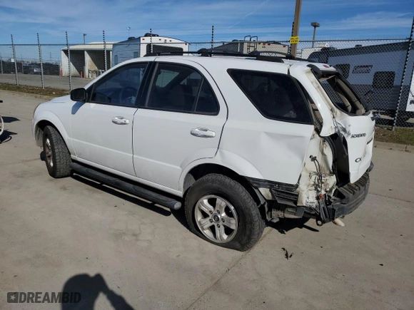 2005 Kia Sorento LX with VIN KNDJC733355365549, listed as a Copart auction lot 45800565 with 218,962 mi miles and Salvage Title. Bid and sale history available at carsss.com. Image 2.