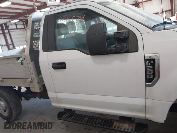2017 Ford F-250 XL with VIN 1FDBF2A61HEC86568, listed as a IAAI auction lot 41715524 with 78,901 mi miles and . Bid and sale history available at DreamBid. Image 13.