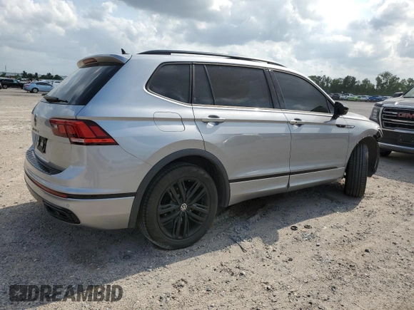 2022 Volkswagen Tiguan SE R-Line Black with VIN 3VVCB7AX6NM140264, listed as a Copart auction lot 55124815 with 28,340 mi miles and Salvage title. Bid and sale history available at DreamBid. Image 3.