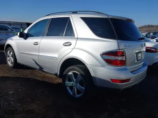 2010 Mercedes-Benz M-Class ML 350 with VIN 4JGBB8GBXAA559135, listed as a IAAI auction lot 41422566 with 195,065 mi miles. Bid and sale history available at carsss.com. Image 3.