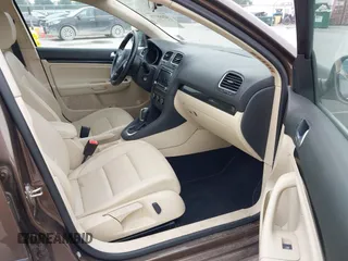 2011 Volkswagen Jetta TDI with VIN 3VWPL7AJ7BM678554, listed as a IAAI auction lot 42488778 with 135,808 mi miles and . Bid and sale history available at DreamBid. Image 5.
