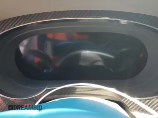 2022 Bentley Bentayga V8 z VIN SJAAM2ZV9NC011752, wystawiony jako Copart lot #54847785 z przebiegiem Nie podano mil oraz Nie do naprawy. Historia ofert i sprzedaży dostępna na DreamBid. Obrazek 9.