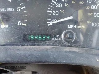 1997 Jeep Cherokee Sport with VIN 1J4FJ68S4VL592390, listed as a IAAI auction lot 41682369 with 194,624 mi miles. Bid and sale history available at carsss.com. Image 7.
