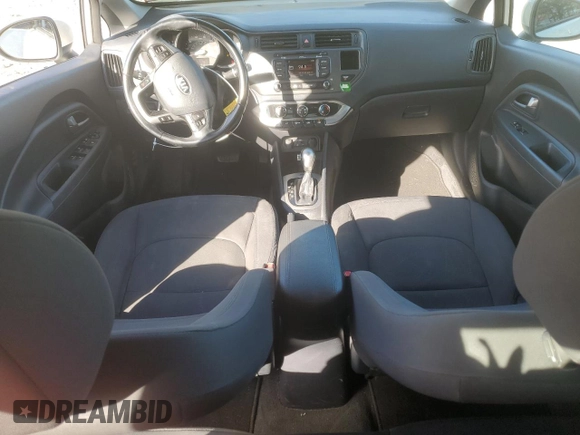 2014 Kia Rio EX z VIN KNADN4A39E6375275, wystawiony jako Copart lot #47278305 z przebiegiem 101 571 mil mil oraz Szkoda całkowita • Salvage title. Historia ofert i sprzedaży dostępna na DreamBid. Obrazek 8.