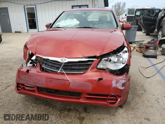 2010 Chrysler Sebring Limited z VIN 1C3CC5FD4AN194780, wystawiony jako Copart lot #53161295 z przebiegiem 139 974 mil mil oraz Szkody całkowita. Historia ofert i sprzedaży dostępna na DreamBid. Obrazek 5.