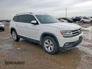 2018 Volkswagen Atlas SE with VIN 1V2DR2CA8JC551668, listed as a Copart auction lot 60636155 with 125,931 mi miles and Salvage title. Bid and sale history available at DreamBid. Image 4.