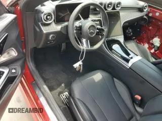 2024 Mercedes-Benz CLE 300 z VIN W1KMJ4HBXRF009459, wystawiony jako Copart lot #63585584 z przebiegiem 1306 mil mil oraz Szkody całkowita. Historia ofert i sprzedaży dostępna na DreamBid. Obrazek 8.