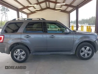 2009 Ford Escape Limited с VIN 1FMCU94G89KB63845, выставлен на аукционе IAAI как лот 42128403 с пробегом 153 189 миль миль и . История ставок и продаж доступна на DreamBid. Изображение 13.