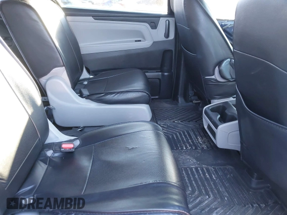 2018 Honda Odyssey LX with VIN 5FNRL6H27JB019591, listed as a IAAI auction lot 41476327 with 117,870 mi miles. Bid and sale history available at carsss.com. Image 8.