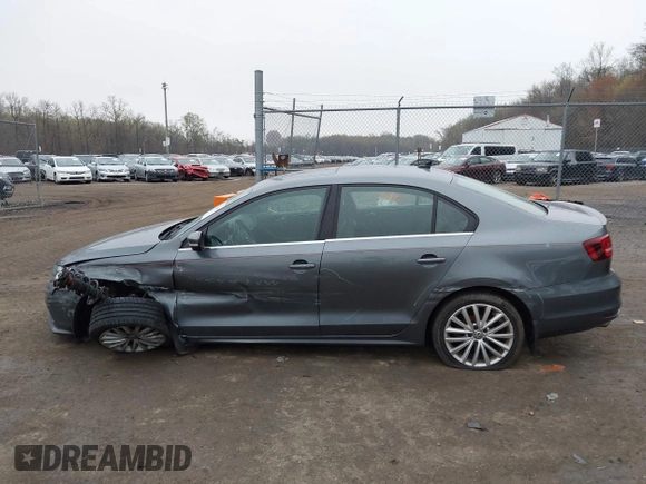 2016 Volkswagen Jetta Sedan 1.8T SEL with VIN 3VWL17AJ4GM251702, listed as a IAAI auction lot 41924085 with 93,605 mi miles. Bid and sale history available at carsss.com. Image 14.
